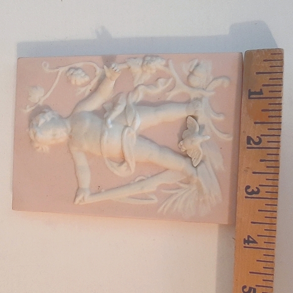 Vintage Bisque Pink & White Wall Plaques set of 4 - Picture 13 of 16